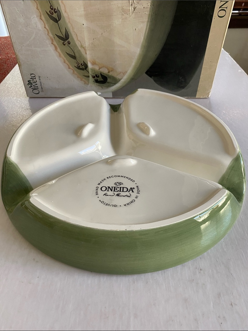 Oneida Oliveto Hand Painted Ceramic 3-Section Serving Tray NWOT.